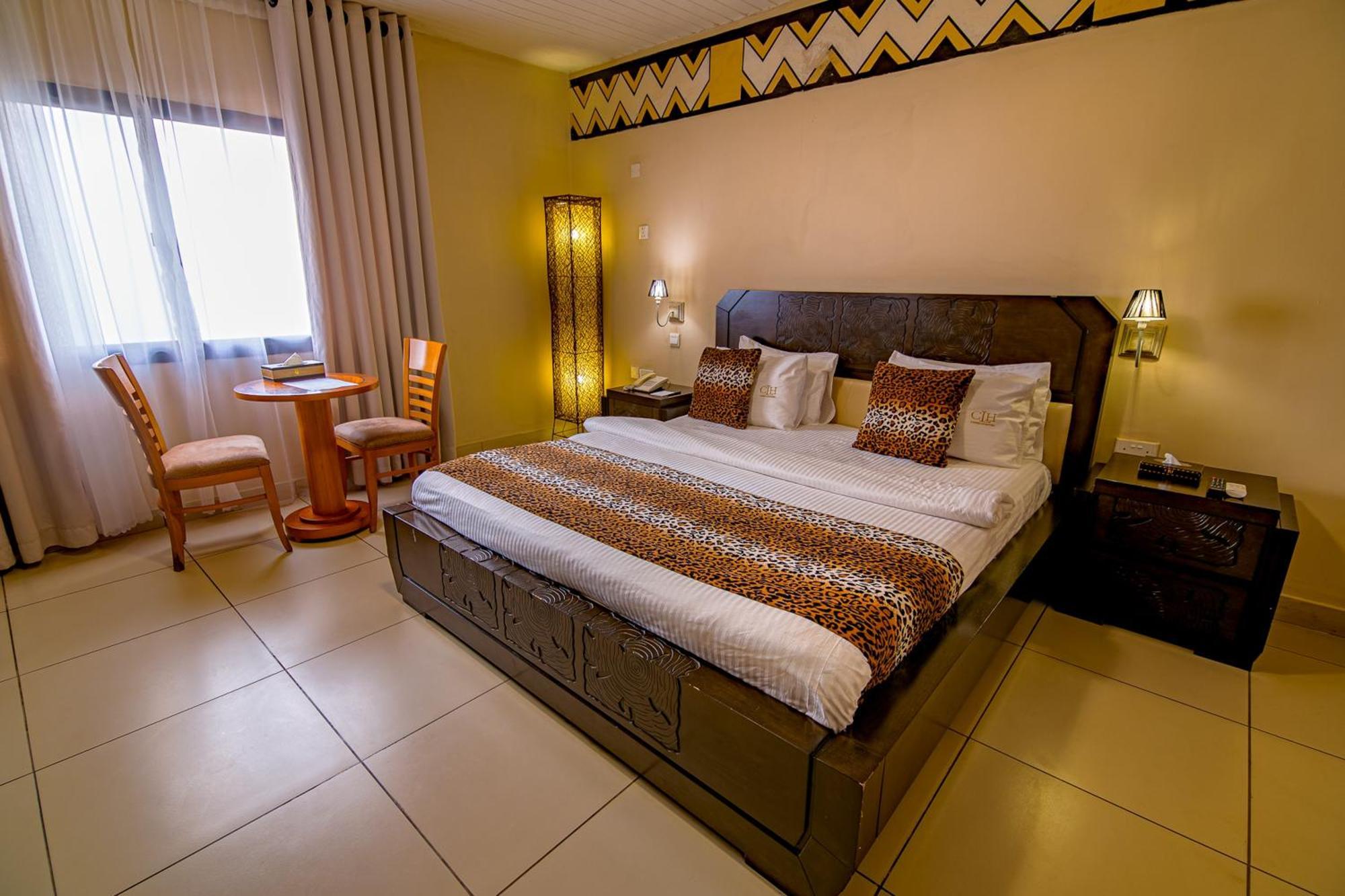คันทรี ลอดจ์ คอมเพล็กซ์ Hotel ฟรีทาวน์ ภายนอก รูปภาพ
