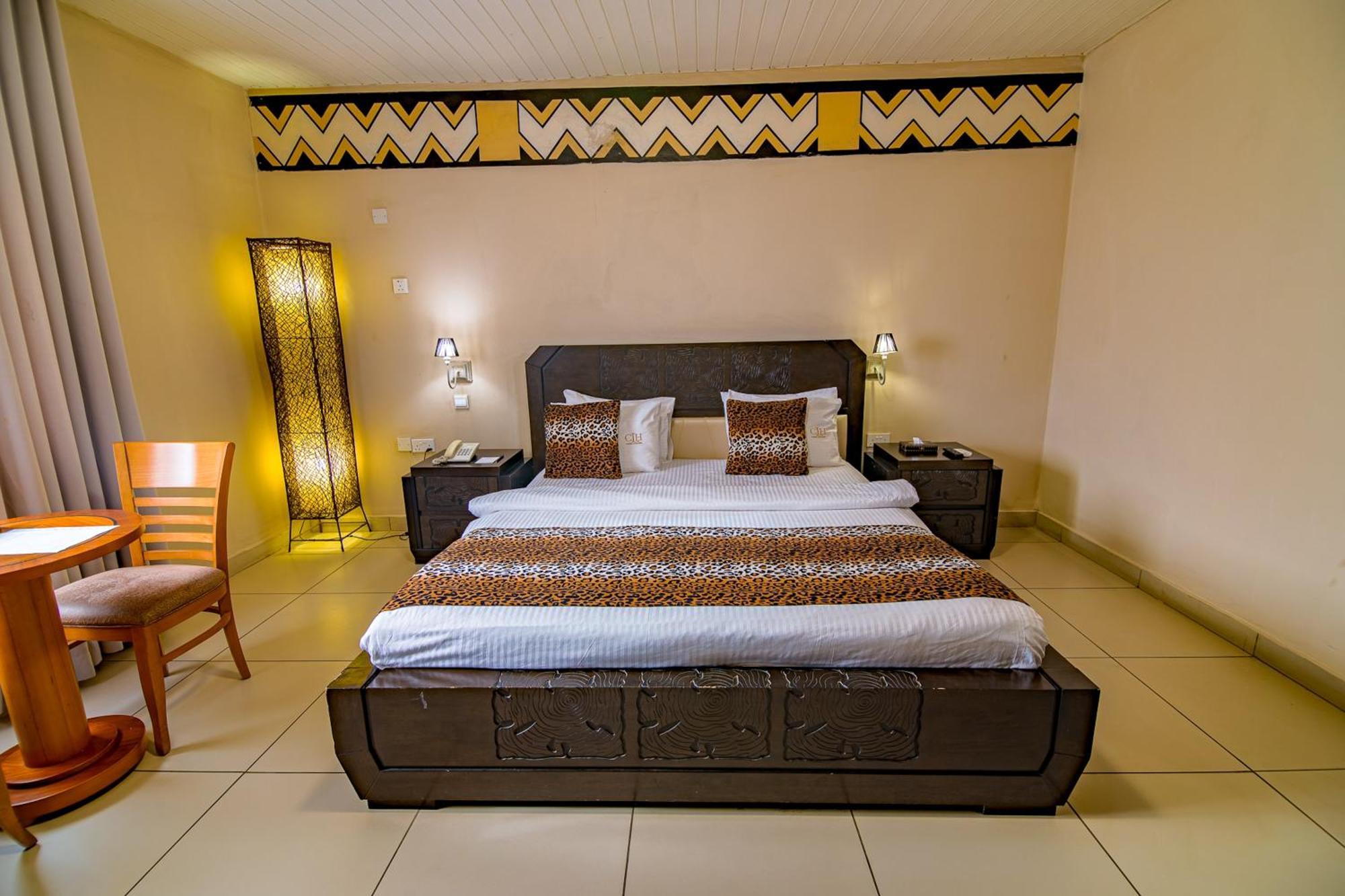 คันทรี ลอดจ์ คอมเพล็กซ์ Hotel ฟรีทาวน์ ภายนอก รูปภาพ