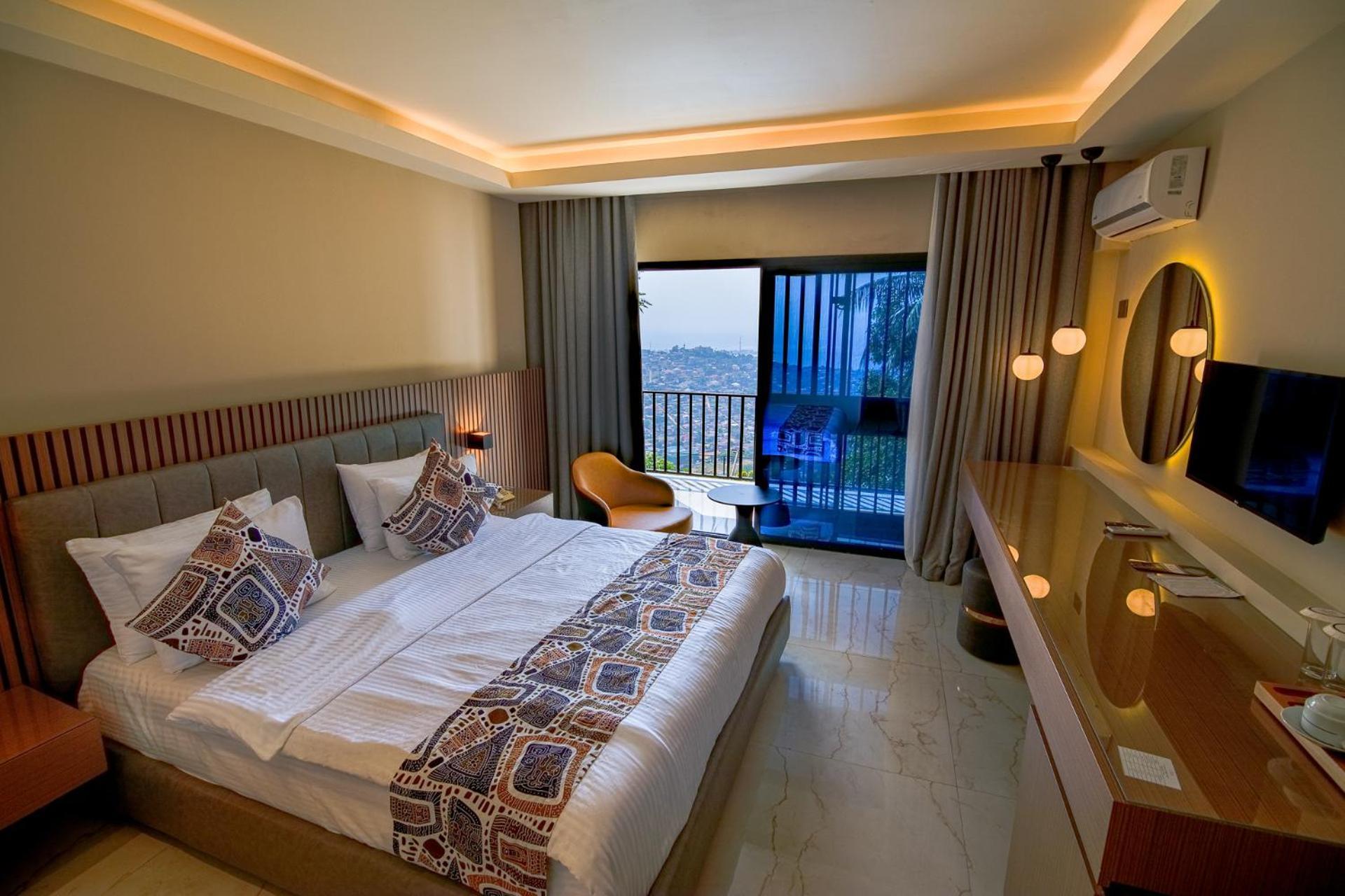 คันทรี ลอดจ์ คอมเพล็กซ์ Hotel ฟรีทาวน์ ภายนอก รูปภาพ
