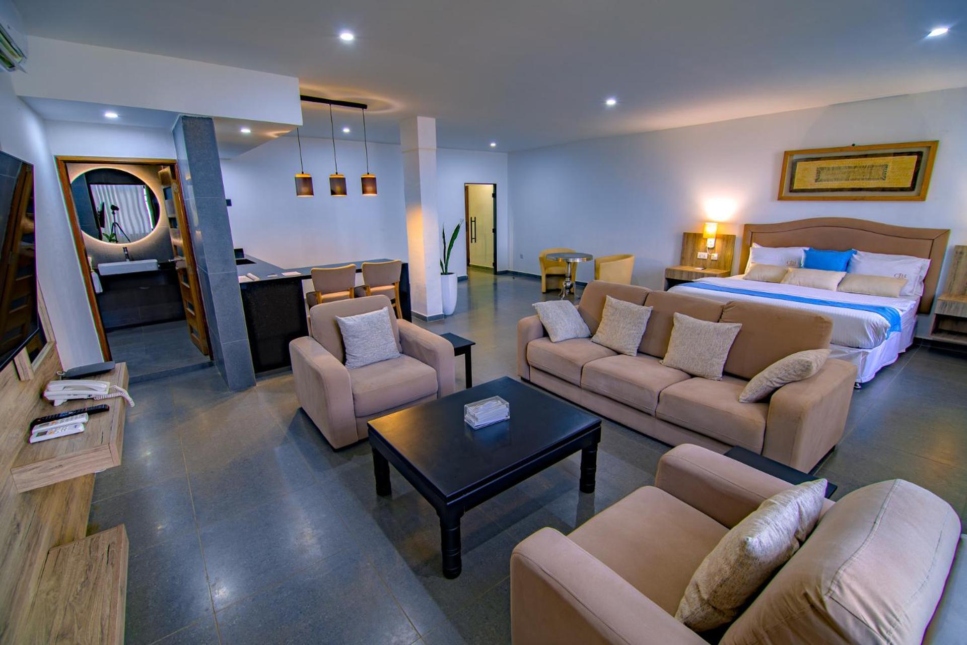 คันทรี ลอดจ์ คอมเพล็กซ์ Hotel ฟรีทาวน์ ภายนอก รูปภาพ