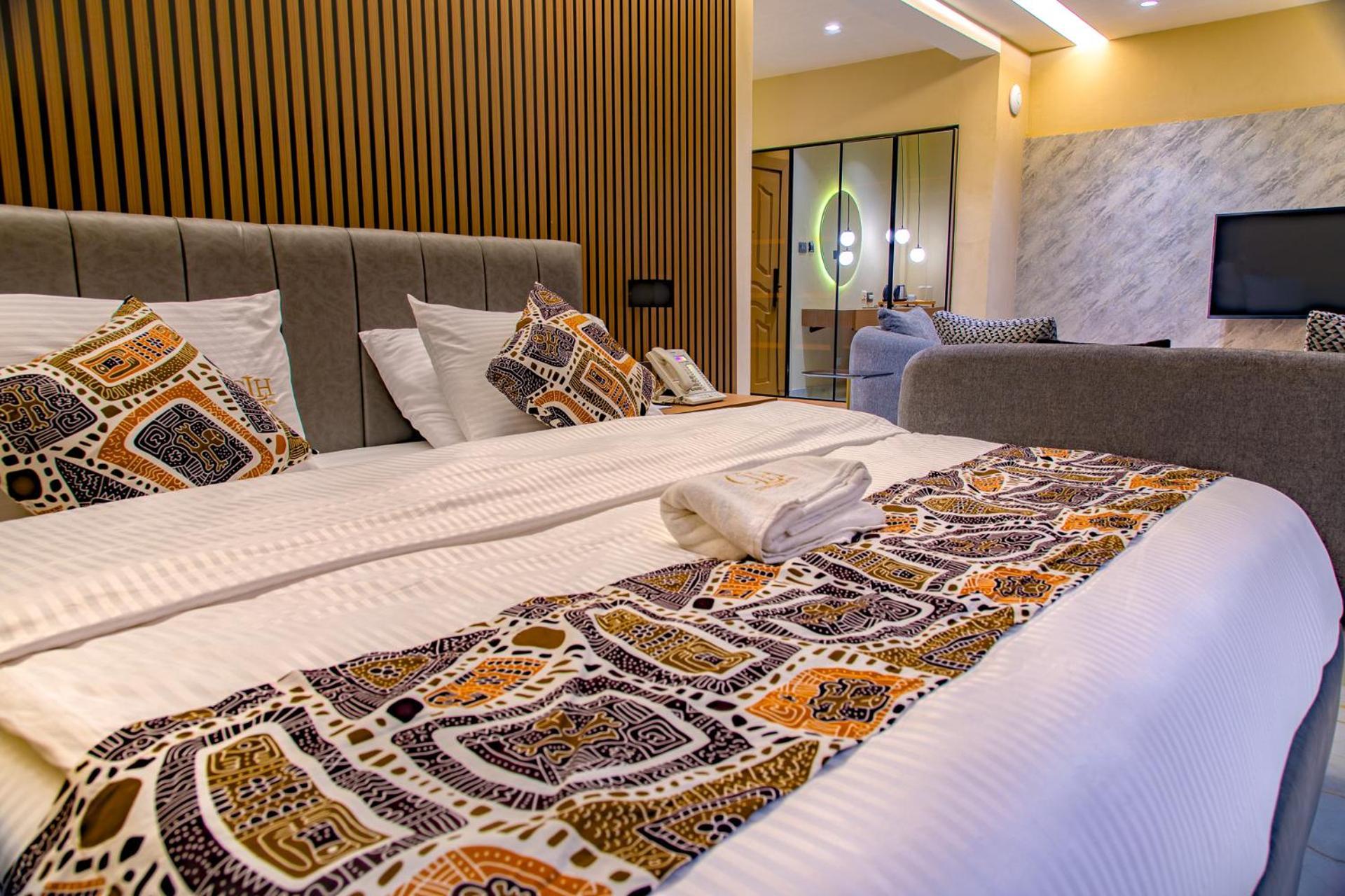 คันทรี ลอดจ์ คอมเพล็กซ์ Hotel ฟรีทาวน์ ภายนอก รูปภาพ