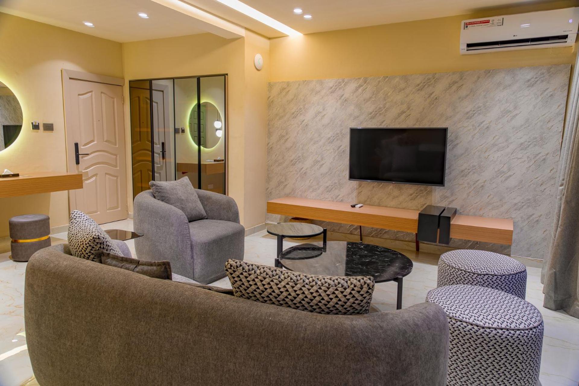 คันทรี ลอดจ์ คอมเพล็กซ์ Hotel ฟรีทาวน์ ภายนอก รูปภาพ