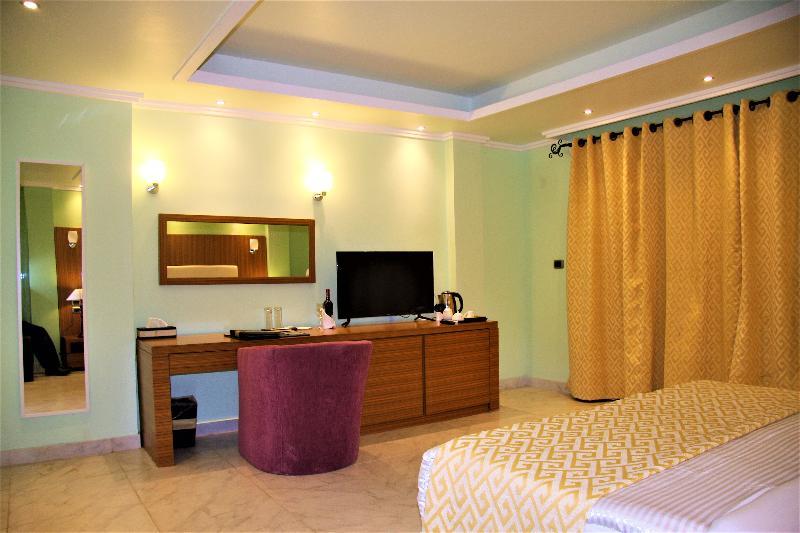 คันทรี ลอดจ์ คอมเพล็กซ์ Hotel ฟรีทาวน์ ภายนอก รูปภาพ